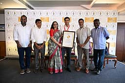 செஸ் ஜாம்பவான் விஸ்வநாதன் ஆனந்துக்கு சிறப்பு விருது
