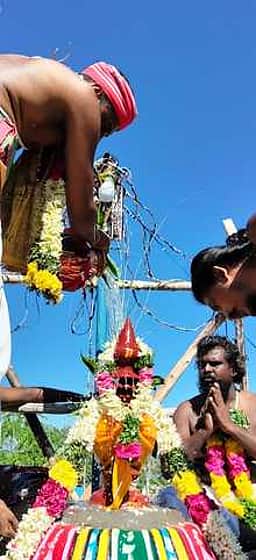 அரியநாச்சியம்மன், காமாட்சியம்மன் கோயில்களில் குடமுழுக்கு