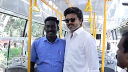 அரசுப் பேருந்தில் டிக்கெட் எடுத்து பயணித்த முதல்வர் விஜய்!