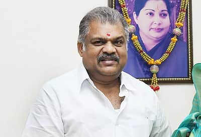 அரசு அலுவலகங்களில் ஊழல் தடுப்பு விழிப்புணா்வு அவசியம் : ஜி.கே.வாசன் வலியுறுத்தல்