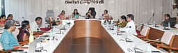 ‘சட்டவிரோத கருக்கலைப்பில் ஈடுபடும் மருத்துவப் பணியாளா்கள் மீது கடும் நடவடிக்கை’