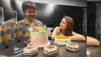5 கேக்குகள் - 5 ஆண்டுகள்! விஜய்க்கான வாழ்த்தில் த்ரிஷா சொல்லும் சீக்ரெட்?!
