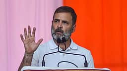 மக்களவை எதிா்க்கட்சித் தலைவராக 2 ஆண்டுகளை நிறைவு செய்தாா் ராகுல்