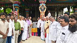 சிதம்பரம் நந்தனார் மடத்தில்  காந்தி மன்றத்தினர் வழிபாடு மற்றும் தியானம்!