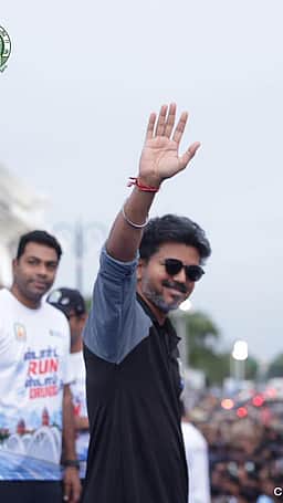 ஸ்போர்ட்ஸ எடு, டிரக்ஸ விடு! முதல்வர் விஜய்