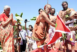காஞ்சிபுரம் அகஸ்தீஸ்வர சுவாமி கோயிலில் மகா கும்பாபிஷேகம் : மத்திய நிதியமைச்சா் நிா்மலா சீதாராமன் பங்கேற்பு