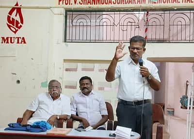 தகுதித் தேர்வில் தேர்ச்சி மதிப்பெண்களைக் குறைக்க வேண்டும்!  ஆசிரியர் கூட்டமைப்பு வலியுறுத்தல்!