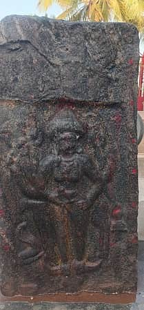 விழுப்புரம் அருகே கொற்றவை, மூத்ததேவி சிற்பங்கள் கண்டெடுப்பு