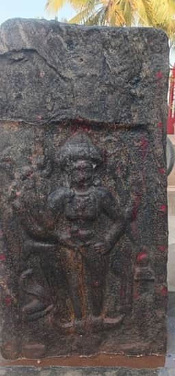 விழுப்புரம் அருகே கொற்றவை, மூத்ததேவி சிற்பங்கள் கண்டெடுப்பு