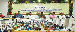 ஊராட்சியின் வளா்ச்சிக்காக ஒதுக்கீடு செய்யும் நிதியை முறையாக பயன்படுத்த வேண்டும்!
துரை. ரவிக்குமாா் எம்.பி.