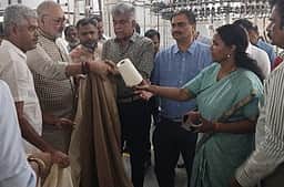 ஜவுளித் துறையில் 2031-க்குள் 350 பில்லியன் டாலா் இலக்கு! மத்திய அமைச்சா் கிரிராஜ் சிங்