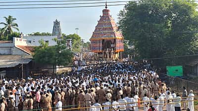 தேவகோட்டை  அருகே கண்டதேவி சொர்ணமூர்த்திஸ்வரர் கோயில் தேரோட்டம்!