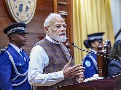 இந்தியாவையும் செஷல்ஸையும் பெருங்கடல் இணைக்கிறது! செஷல்ஸ் அவையில் மோடி உரை!