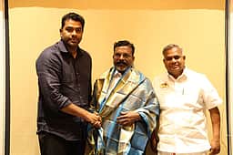 தவெகவின் தோழமை கட்சிக் கூட்டம்: விசிக தலைவர் திருமாவுக்கு நேரில் அழைப்பு!