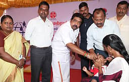 கடலூா் மாவட்டத்தில் 1,611 மையங்களில் போலியோ தடுப்பு முகாம்! அமைச்சா், எம்எல்ஏக்கள் உள்ளிட்டோா் தொடங்கிவைத்தாா்!