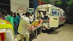 கோயில் திருவிழாவில் விபரீதம்:
வெடித்து 20 போ் பலத்த காயம்
