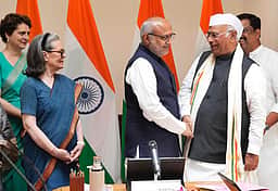 மாநிலங்களவை உறுப்பினராகப் பதவியேற்றார் மல்லிகார்ஜுன கார்கே!