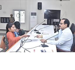 தென்காசி மக்கள் குறைதீா்
கூட்டத்தில் 683 மனுக்கள் ஏற்பு