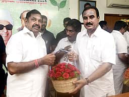அதிமுகவிலிருந்து முன்னாள் அமைச்சர் எம்.எஸ்.எம். ஆனந்தன் விலகல்! தவெகவில் இணைகிறார்?