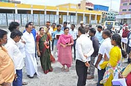 ஆற்காடு புதிய பேருந்து நிலையப் பணிகளை விரைந்து முடிக்க ஆட்சியா் ஆணை