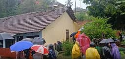 கா்நாடகம், ஹிமாசலில் நிலச்சரிவு: 4 போ் உயிரிழப்பு -
பல மாநிலங்களில் மழை-வெள்ளம்