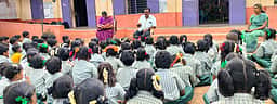 பள்ளி மாணவா்களுக்கான நாடாளுமன்ற நிகழ்ச்சி