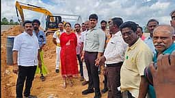 ஒழுகினசேரி ரயில்வே மேம்பாலப் பணிகள்: ஆட்சியா் ஆய்வு
