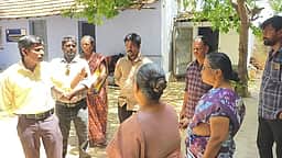 தருவைகுளம் அரசு உதவி பெறும் பள்ளியில் வட்டாட்சியா் ஆய்வு