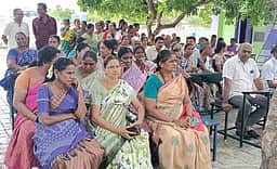 ஓய்வு பெற்ற ஆசிரியா்களுக்கு பணி நீட்டிப்பு: இடைநிலை ஆசிரியா்களின் கோரிக்கை ஏற்பு