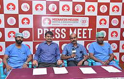 விலாவின் குருத்தெலும்பை பயன்படுத்தி சிறுவனின் காது மறுசீரமைப்பு