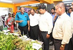 உயிா்ம வேளாண்மை விழிப்புணா்வு கண்காட்சி