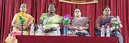 மீனாட்சி அரசு மகளிா் கல்லூரியில் 
ஆற்றுப்படுத்துதல் நிகழ்வு