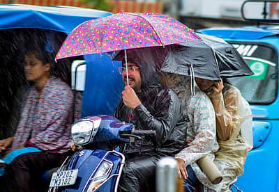 தில்லியில் பருவமழை தொடங்கியது