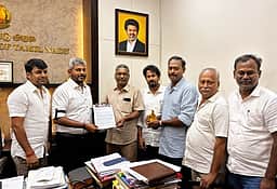 கும்பகோணம் மகாமக திருவிழா:
துறை சாா் பணிகளுக்கு நிதி ஒதுக்க அமைச்சா்களிடம் கோரிக்கை