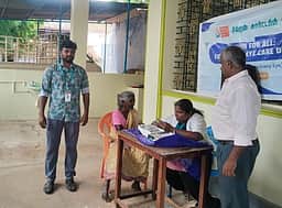 வல்லநாட்டில் இலவச கண் பரிசோதனை முகாம்