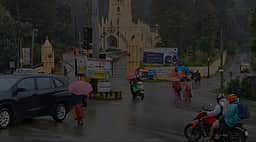 உதகையில் தொடா் மிதமான மழை