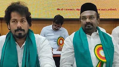 ‘அமைச்சா் ஷாஜகான் பெயா் 
போட்டதற்காக நிகழ்ச்சியை 
புறக்கணிக்கவில்லை’! - அமைச்சா் ஆர்.வினோத்