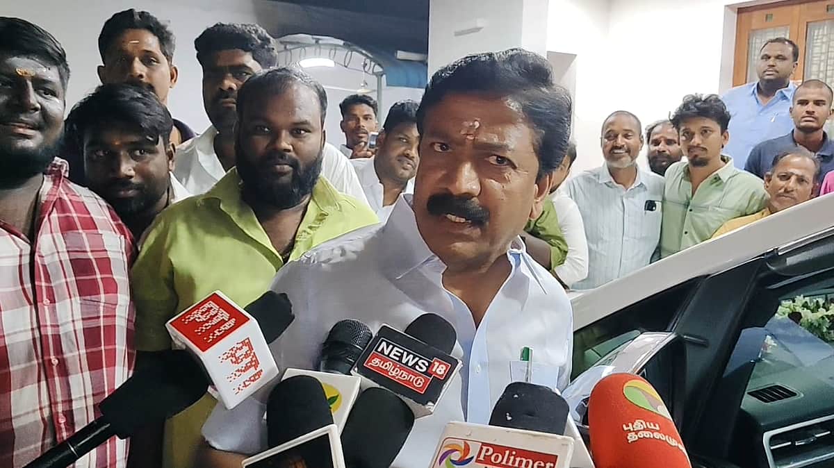 அதிமுகவில் நான் இருக்கிறேனா, இல்லையா; எனக்கே தெரியவில்லை: சி.வி. சண்முகம் 