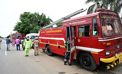 18 போ் உயிரிழந்த தனியாா் தொழிற்சாலையில் அமோனியா வாயு அகற்றும் பணி நிறைவு