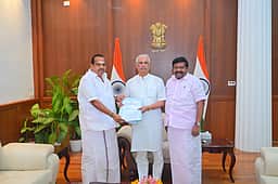 குதிரை பேரம் நடத்தும் தவெக: ஆளுநரிடம் அதிமுக புகார் 