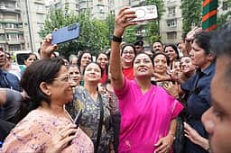 தில்லி லக்ஷ்மி திட்டம்: பெண்கள் பதிவு செய்ய பாஜக பெண் எம்.பி.க்கள் வலியுறுத்தல்