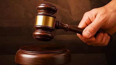 கரூா் மாவட்ட கோயில் நிலங்கள் பத்திரப் பதிவு விவகாரம்: தடை நீக்கத்துக்கு எதிரான மனு மீதான விசாரணை ஒத்திவைப்பு