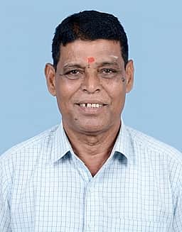 வேன் மீது இருசக்கர வாகனம் மோதல்: அரசு அலுவலா் பலி!