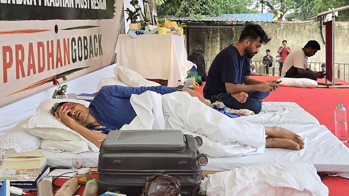 நீட் வினாத்தாள் கசிவு: 7வது நாளாக உண்ணாவிரதம்! 5 கிலோ எடை இழந்த சோனம் வாங்சுக்!