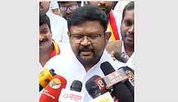 தவெகவில் இணைந்தார் முன்னாள் அமைச்சர் வைகைச்செல்வன்!  