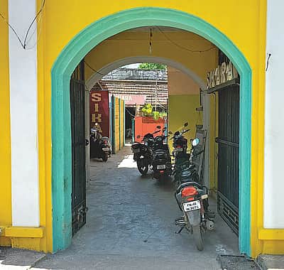 வெளவால்கள் வாழும் தஞ்சாவூர் கண்டி ராஜா அரண்மனை!