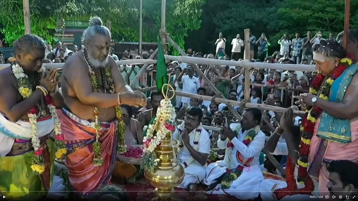 மதுரை அழகர்மலை உச்சியில் அமைந்துள்ள ஆறுபடை வீடுகளில் ஆறாவது படைவீடான அருள்மிகு பழமுதிர்சோலை சோலைமலை முருகன் கோவிலின் மகா கும்பாபிஷேக விழா, இன்று ஜூலை 5 காலை 5:45 மணி முதல் 6:30 மணிக்குள் மிகச் சிறப்பாக நடைபெற்றது.