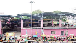 செங்குன்றம் பேருந்து நிலையத்தில் ரூ.3 கோடியில் நிழற்குடை: மக்கள் பயன்பாட்டுக்கு வருமா?