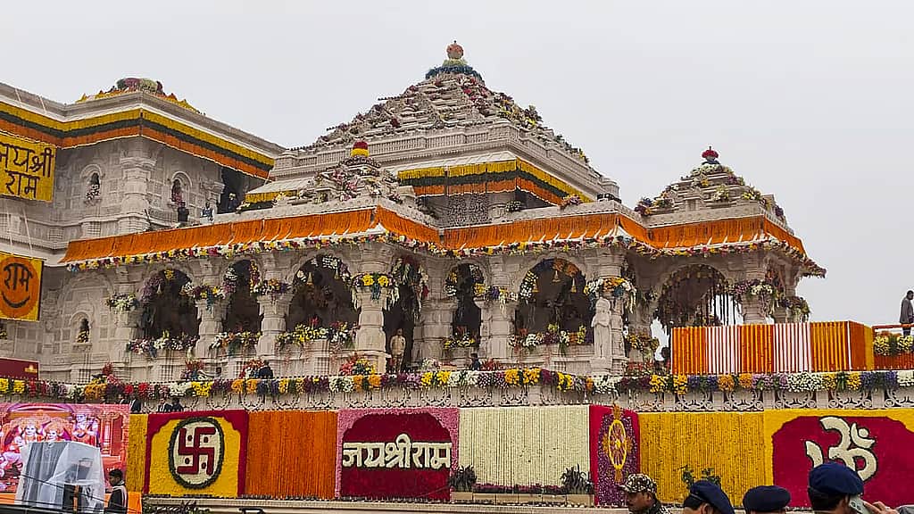 அயோத்தி கோயில் நன்கொடை எண்ணும் ஊழியா்கள் 50% போ் திடீா் ராஜிநாமா