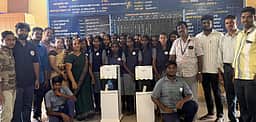 அரசுப் பள்ளிக்கு குடிநீா் சுத்திகரிப்பு இயந்திரங்கள்